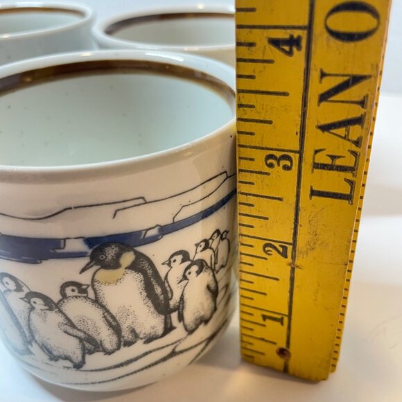 Set Of 4 Vintage Penguin Design Ceramic Coffee Mugs With Arctic Scene - 8 Oz Cap - Picture 8 of 9